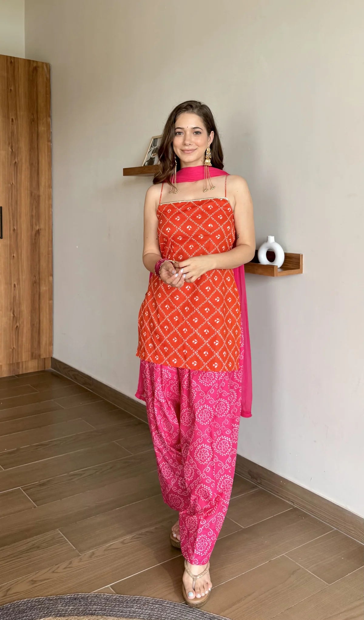 Gulabi Aabha Salwar Suit