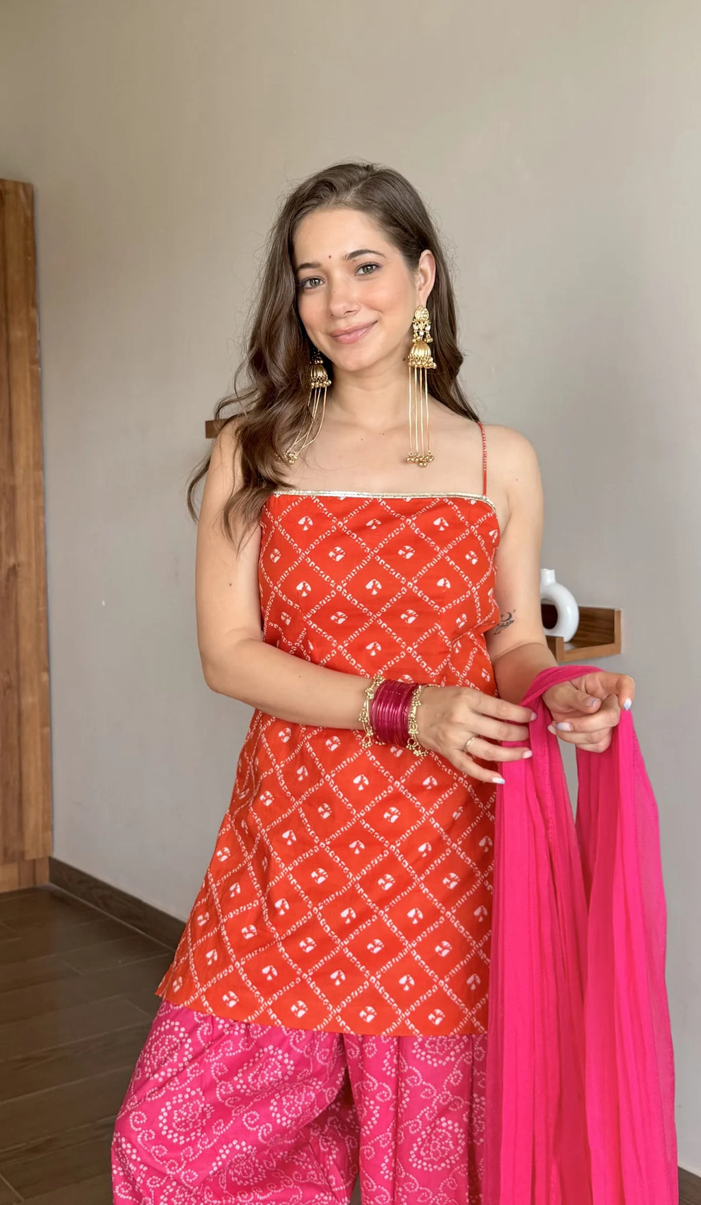 Gulabi Aabha Salwar Suit