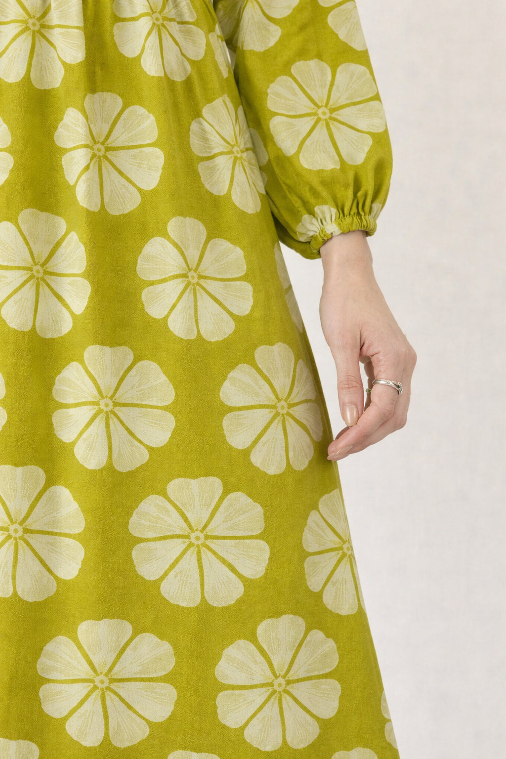Elegant Green Floral Ethnic Midi Dress